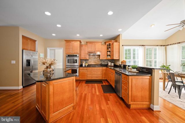 564 GENTLE BREEZE CIR, Fredericksburg, VA 22406