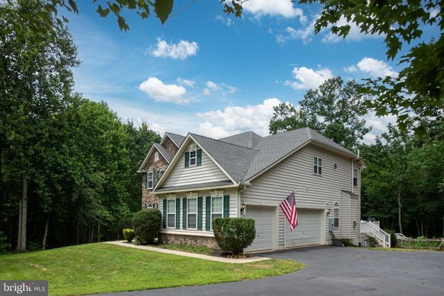 564 GENTLE BREEZE CIR, Fredericksburg, VA 22406