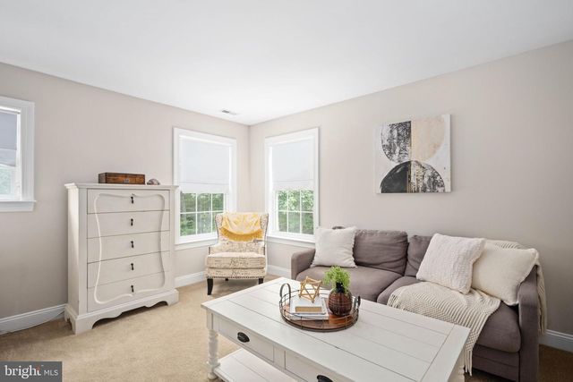 564 GENTLE BREEZE CIR, Fredericksburg, VA 22406