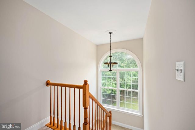 564 GENTLE BREEZE CIR, Fredericksburg, VA 22406