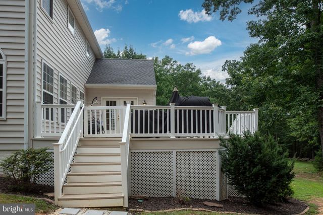 564 GENTLE BREEZE CIR, Fredericksburg, VA 22406