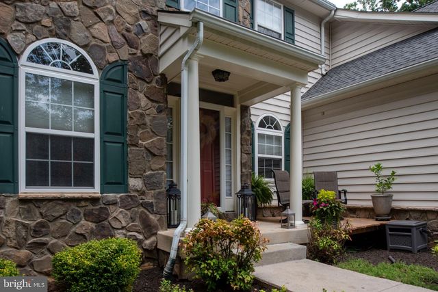564 GENTLE BREEZE CIR, Fredericksburg, VA 22406