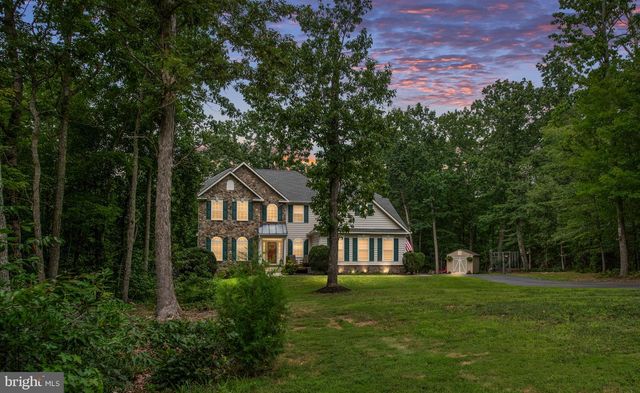 564 GENTLE BREEZE CIR, Fredericksburg, VA 22406