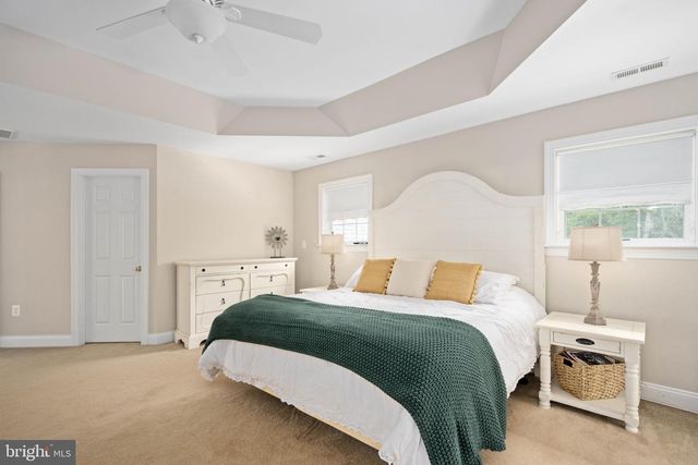 564 GENTLE BREEZE CIR, Fredericksburg, VA 22406