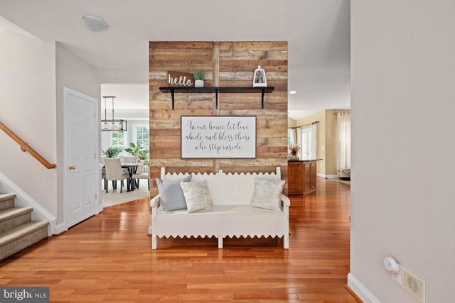 564 GENTLE BREEZE CIR, Fredericksburg, VA 22406