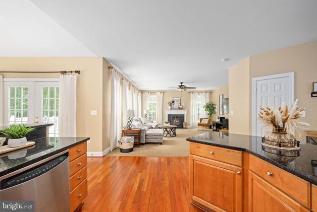 564 GENTLE BREEZE CIR, Fredericksburg, VA 22406