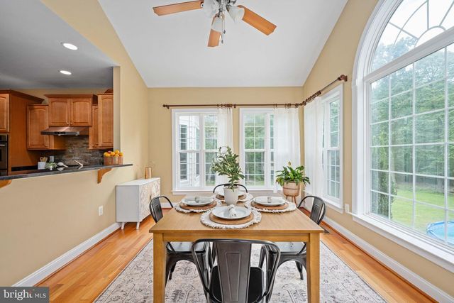 564 GENTLE BREEZE CIR, Fredericksburg, VA 22406