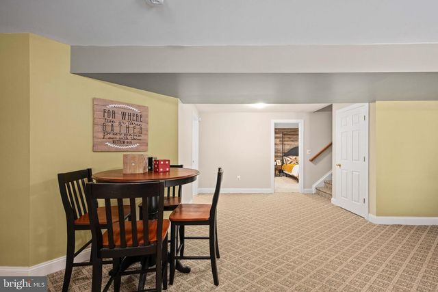 564 GENTLE BREEZE CIR, Fredericksburg, VA 22406