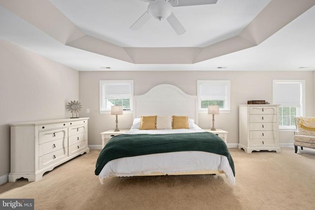 564 GENTLE BREEZE CIR, Fredericksburg, VA 22406