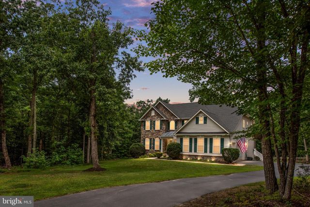 564 GENTLE BREEZE CIR, Fredericksburg, VA 22406
