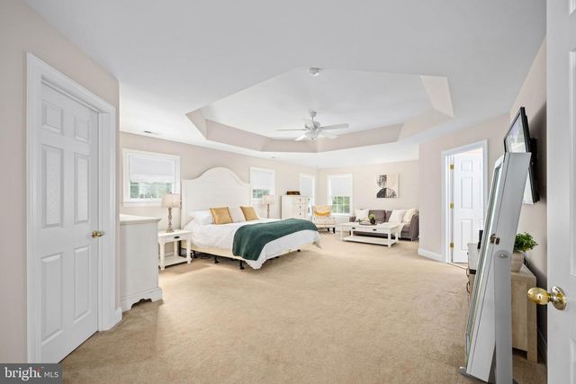 564 GENTLE BREEZE CIR, Fredericksburg, VA 22406