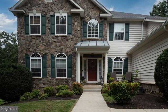 564 GENTLE BREEZE CIR, Fredericksburg, VA 22406