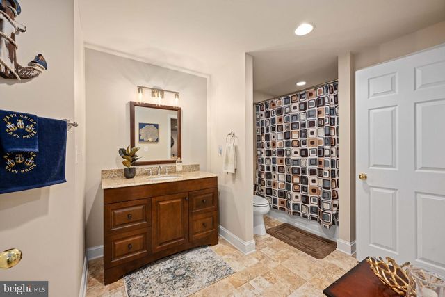 564 GENTLE BREEZE CIR, Fredericksburg, VA 22406