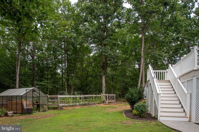 564 GENTLE BREEZE CIR, Fredericksburg, VA 22406