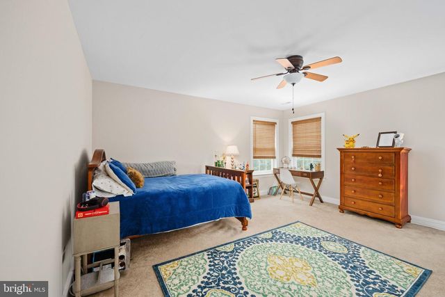 564 GENTLE BREEZE CIR, Fredericksburg, VA 22406