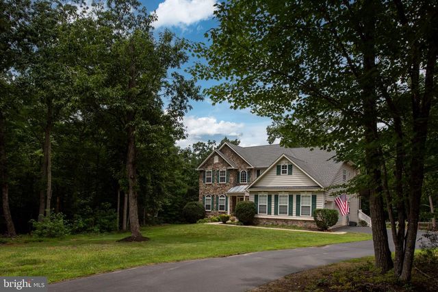 564 GENTLE BREEZE CIR, Fredericksburg, VA 22406