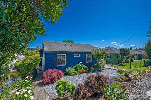 2822 23rd Avenue W, Seattle, WA 98199