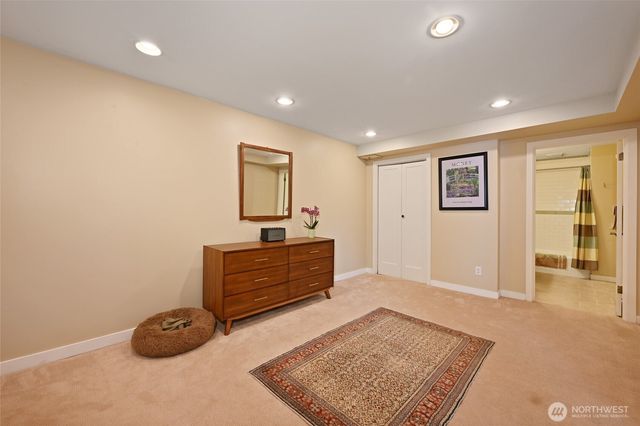 2822 23rd Avenue W, Seattle, WA 98199