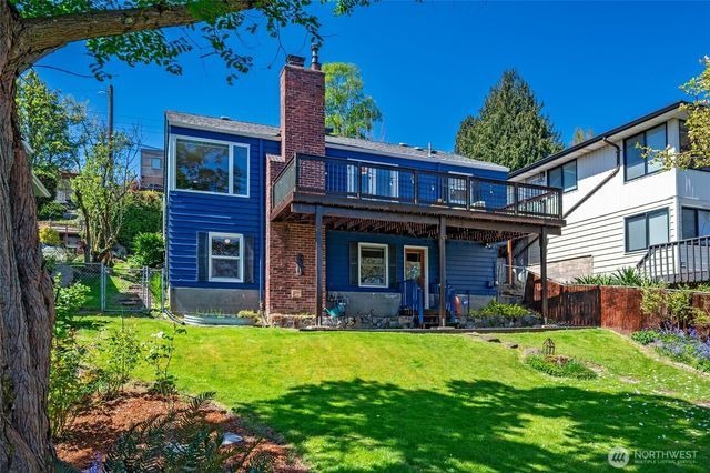 2822 23rd Avenue W, Seattle, WA 98199