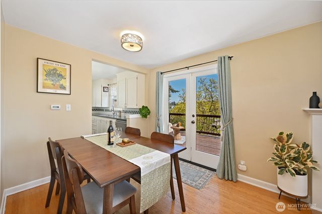 2822 23rd Avenue W, Seattle, WA 98199