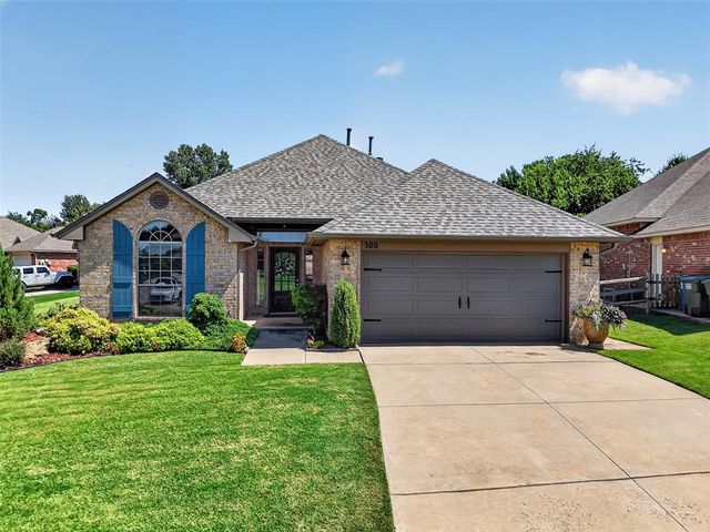 300 Crossland Court, Edmond, OK 73003