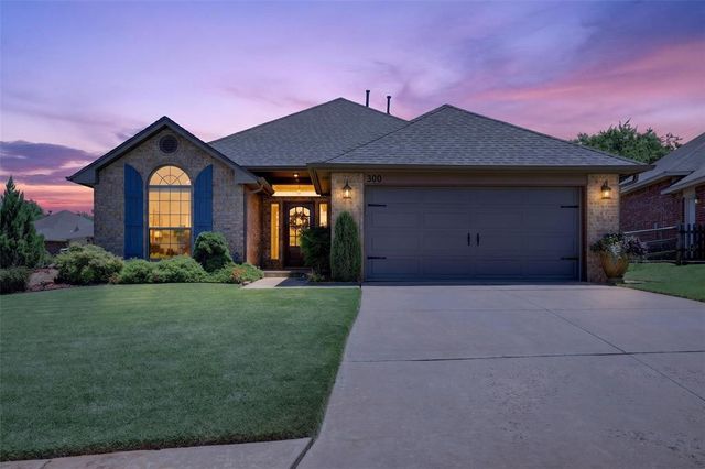 300 Crossland Court, Edmond, OK 73003
