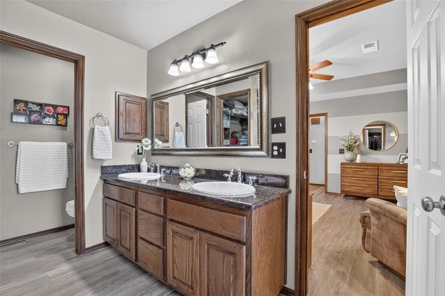 300 Crossland Court, Edmond, OK 73003