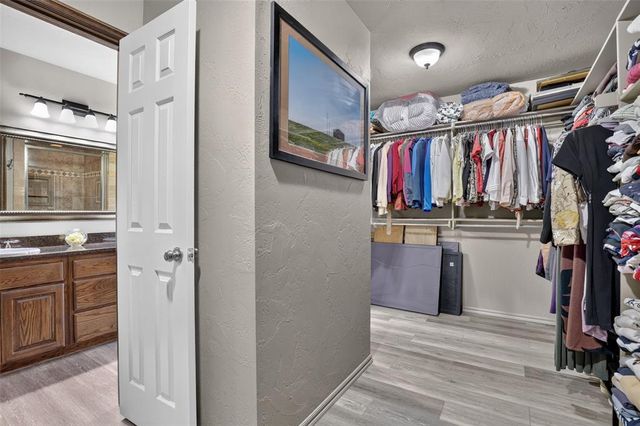 300 Crossland Court, Edmond, OK 73003