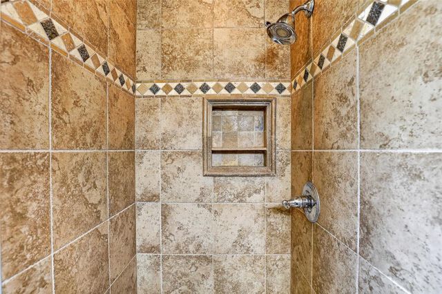 300 Crossland Court, Edmond, OK 73003