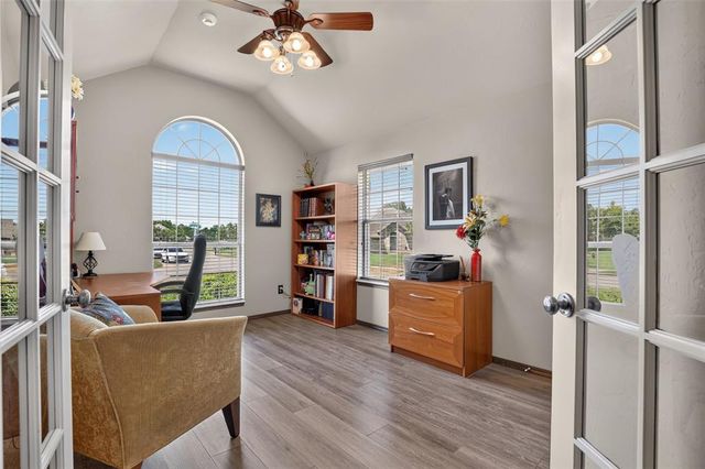 300 Crossland Court, Edmond, OK 73003
