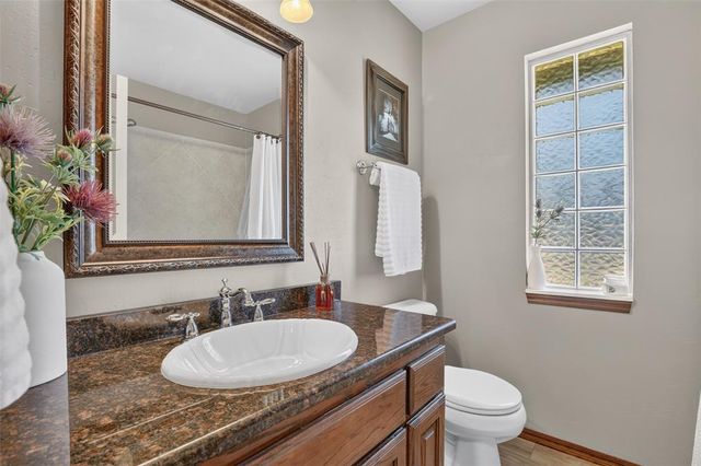 300 Crossland Court, Edmond, OK 73003