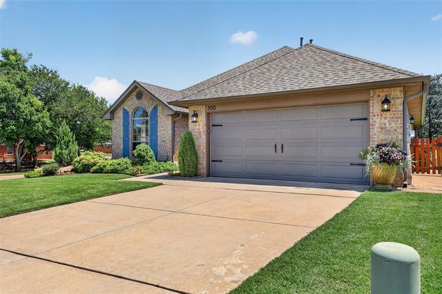 300 Crossland Court, Edmond, OK 73003