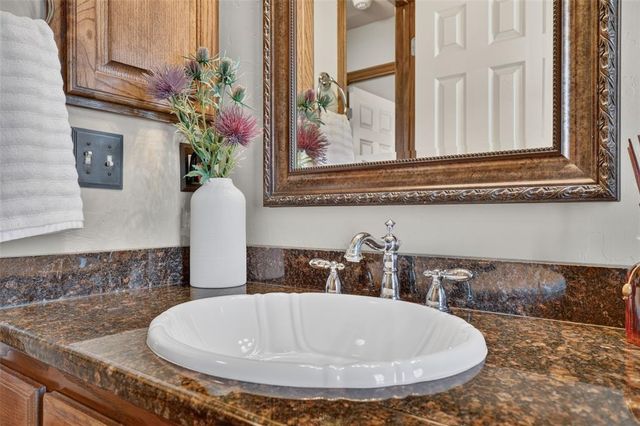 300 Crossland Court, Edmond, OK 73003