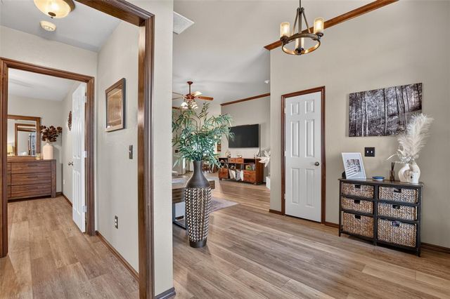 300 Crossland Court, Edmond, OK 73003
