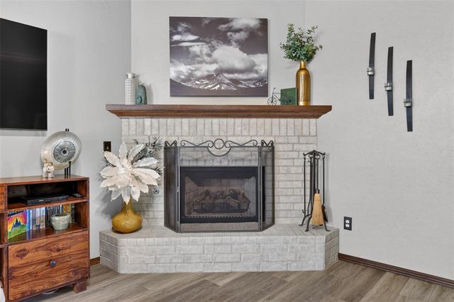 300 Crossland Court, Edmond, OK 73003
