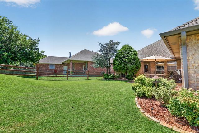 300 Crossland Court, Edmond, OK 73003