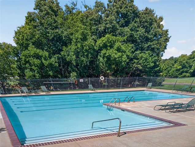 300 Crossland Court, Edmond, OK 73003