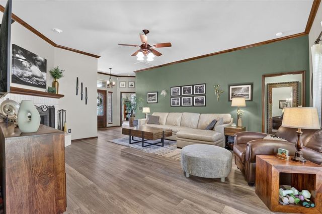 300 Crossland Court, Edmond, OK 73003