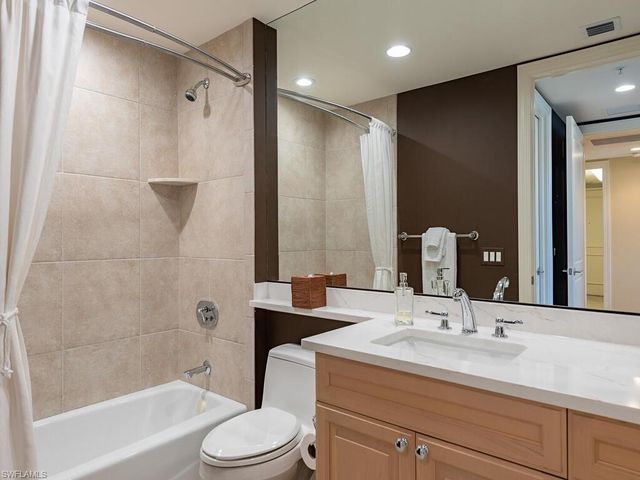 23850 Via Italia CIR # 403, Bonita Springs, FL 34134