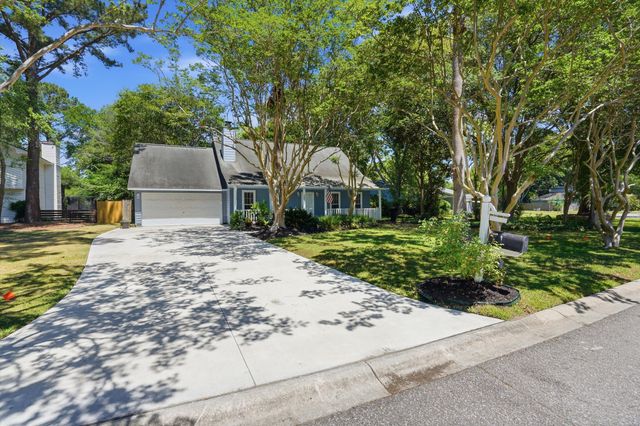 506 Upland Place, Mount Pleasant, SC 29464