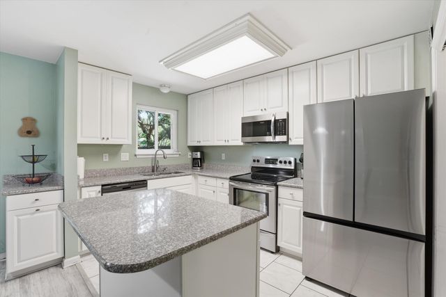 506 Upland Place, Mount Pleasant, SC 29464