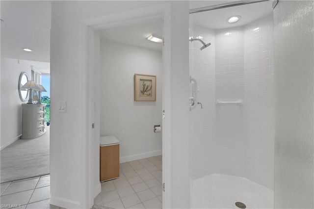 4255 Gulf Shore BLVD N # 201, Naples, FL 34103