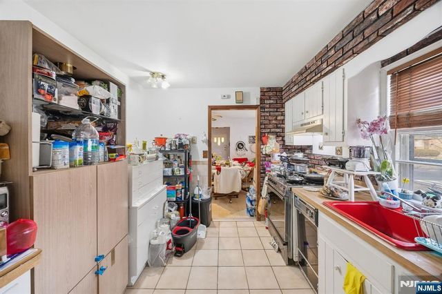 37 Raritan Road, Linden, NJ 07036