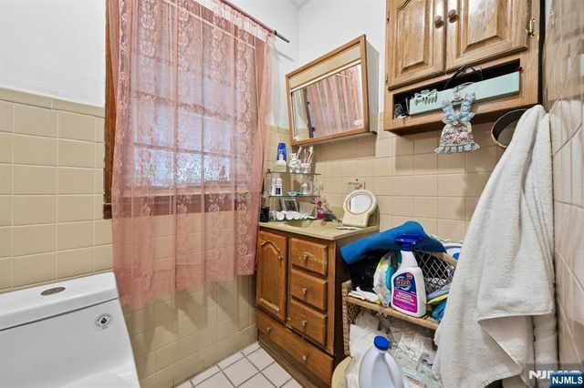 37 Raritan Road, Linden, NJ 07036