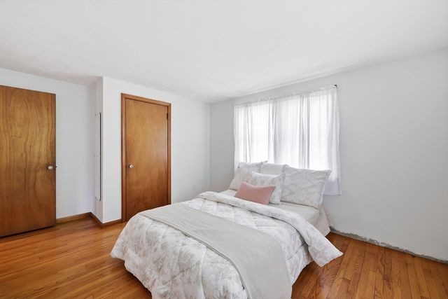98 Clarence St, West Springfield, MA 01089
