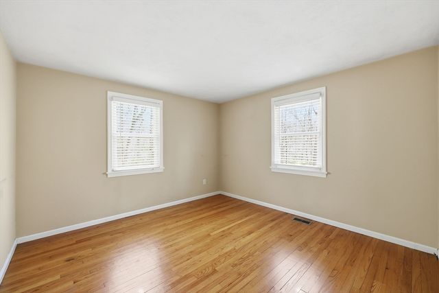 98 Clarence St, West Springfield, MA 01089