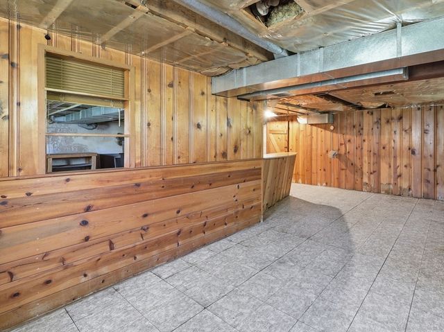 98 Clarence St, West Springfield, MA 01089