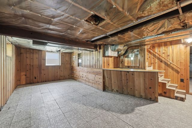 98 Clarence St, West Springfield, MA 01089