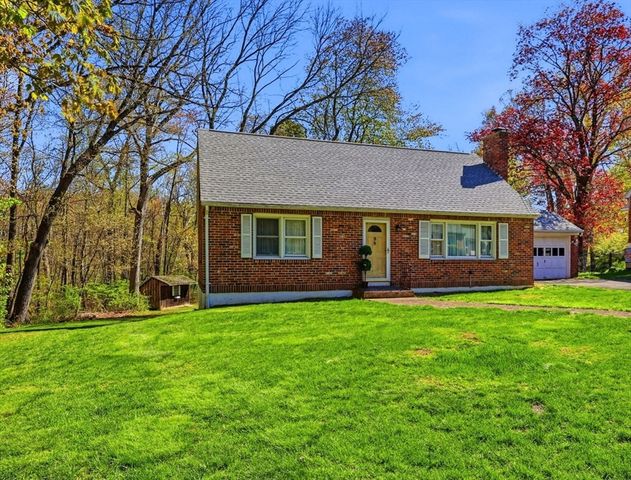 98 Clarence St, West Springfield, MA 01089