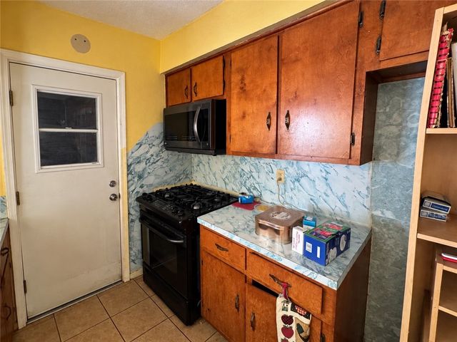 110 Green Gate Dr, Corpus Christi, TX 78405